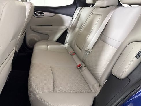 Used 2020 Nissan Rogue Sport SV w/ Technology Package image 12