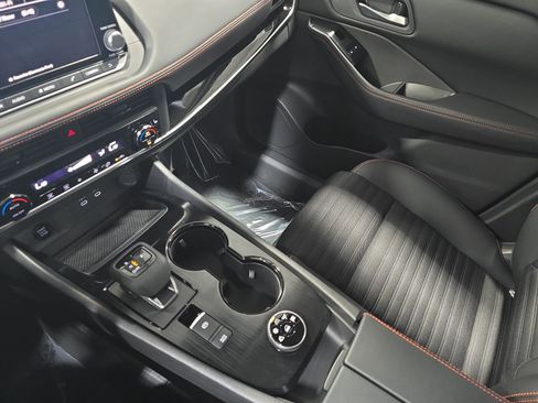 New 2026 Nissan Rogue SV AWD/4WD image 25