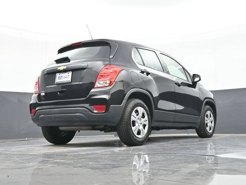 Used 2017 Chevrolet Trax LS FWD image 46