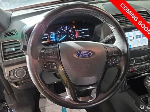 Used 2019 Ford Explorer XLT w/ Equipment Group 202A AWD/4WD image 7