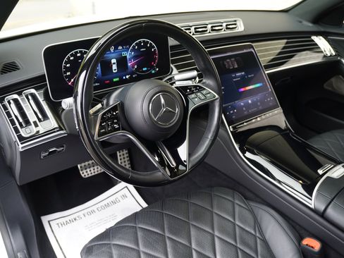 Used 2021 Mercedes-Benz S 580 4MATIC Sedan image 2