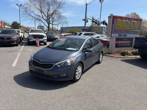 Used 2016 Kia Forte LX image 17