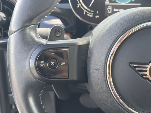 Used 2024 MINI Cooper S w/ Signature Upholstery Package FWD image 31