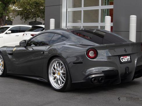 Used 2014 Ferrari F12 Berlinetta RWD image 3