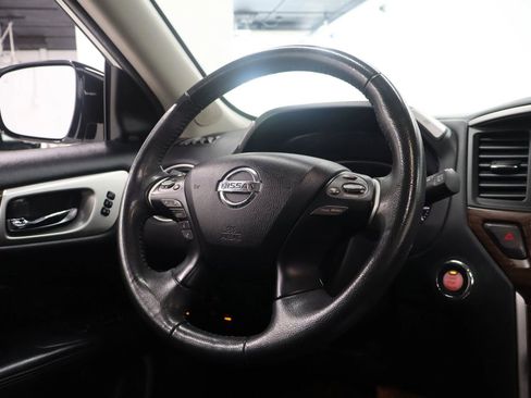 Used 2017 Nissan Pathfinder Platinum w/ Cargo Package AWD/4WD image 30