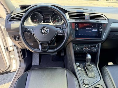 Used 2019 Volkswagen Tiguan SEL AWD/4WD image 18