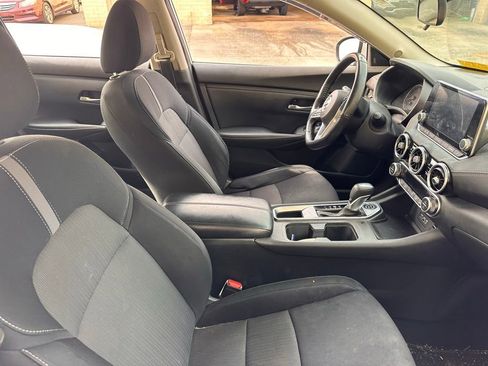 Used 2021 Nissan Sentra SV image 4