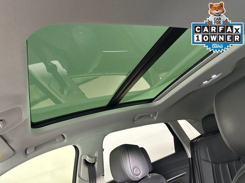 Used 2021 Audi e-tron Prestige w/ Prestige Package image 23