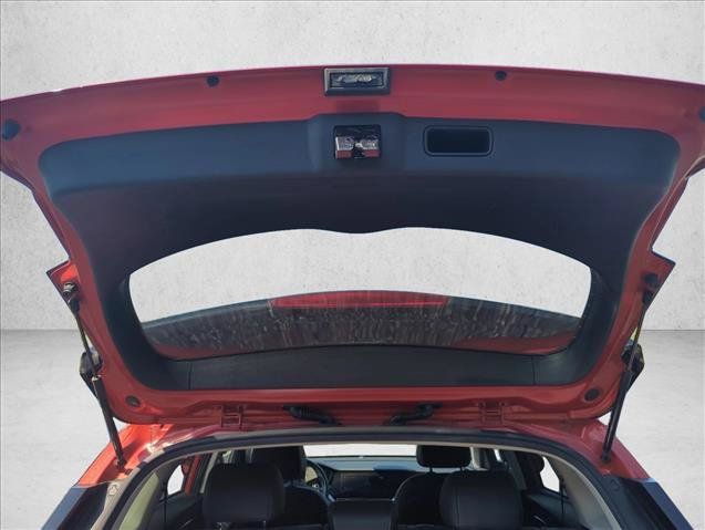Used 2022 Kia Niro Touring Special Edition FWD image 10
