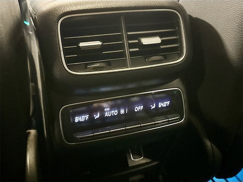 Used 2020 Mercedes-Benz GLE 450 4MATIC image 32