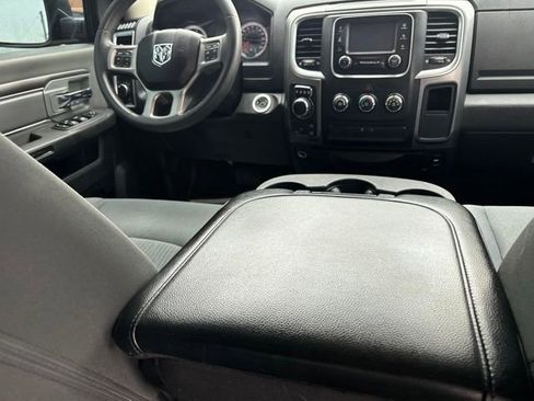 Used 2021 RAM 1500 Classic SLT AWD/4WD image 35