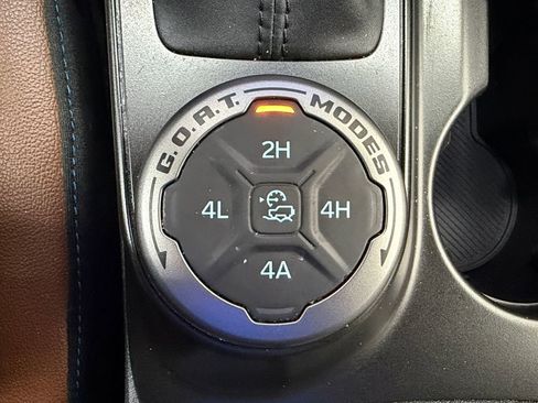 Used 2022 Ford Bronco Outer Banks w/ Sasquatch Package AWD/4WD image 24