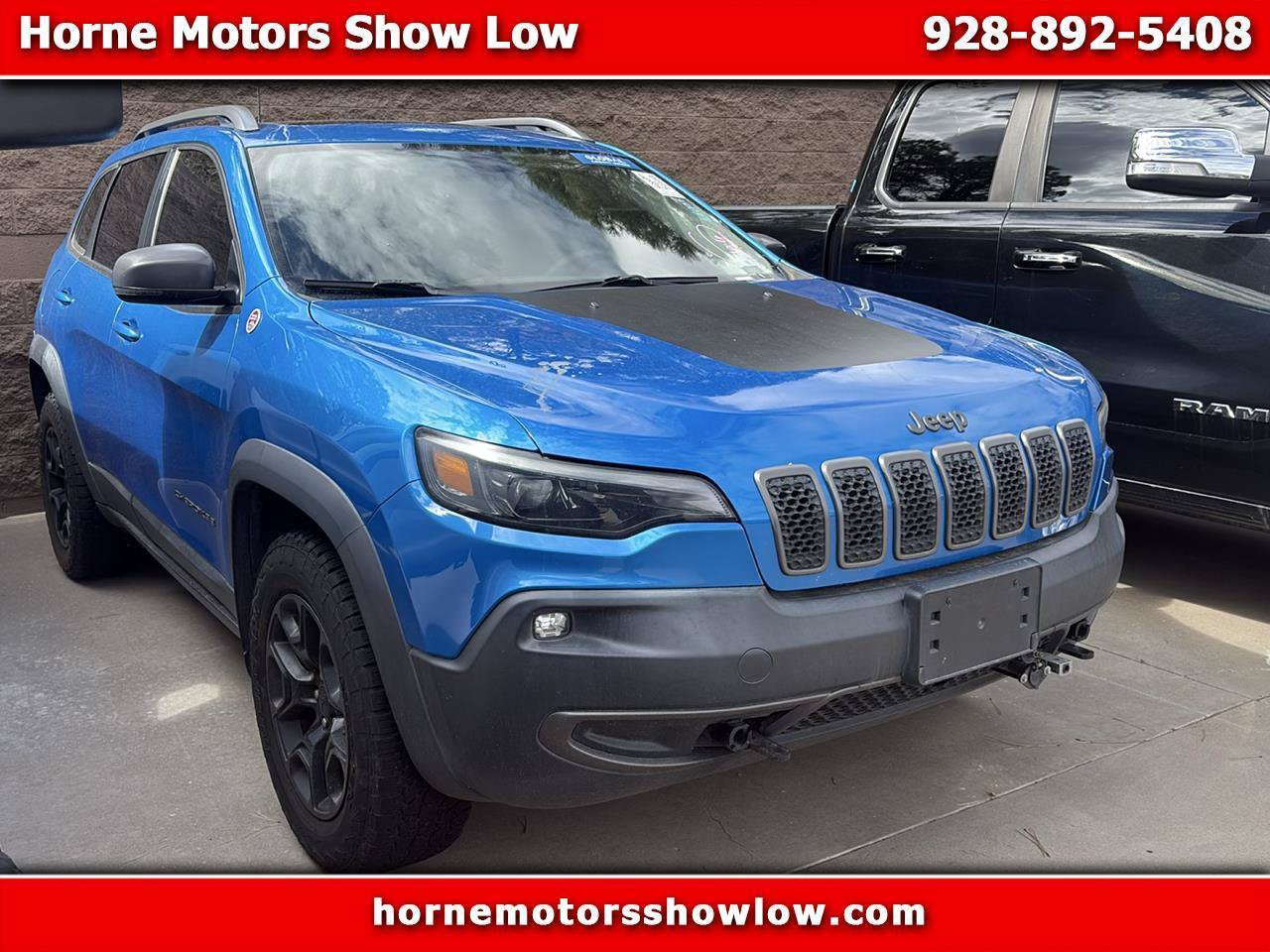 Used 2019 Jeep Cherokee Trailhawk AWD/4WD image 1