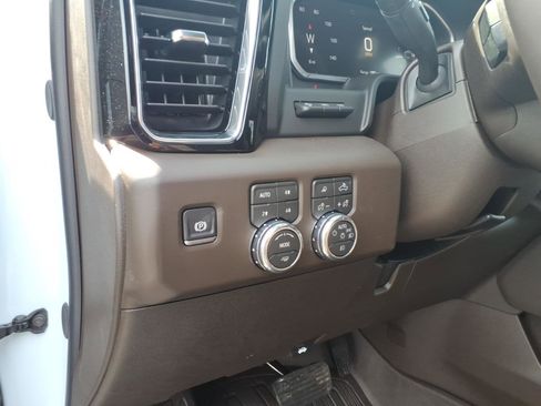 New 2026 GMC Sierra 2500 Denali w/ Denali Reserve Package AWD/4WD image 10