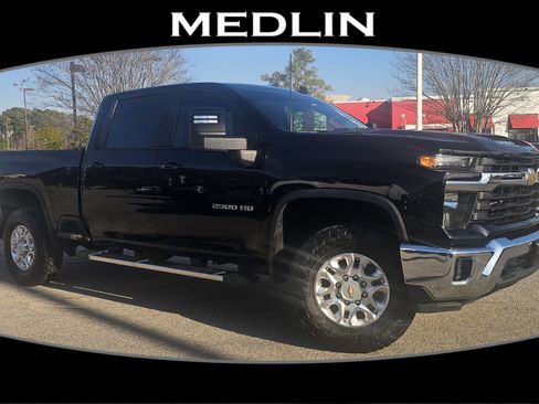 Used 2024 Chevrolet Silverado 2500 LT w/ Convenience Package image 1