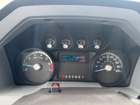 Used 2014 Ford F250 XL w/ Power Equipment Group image 30
