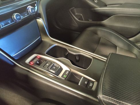 Used 2018 Honda Accord Sport image 26