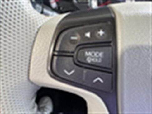 Used 2013 Toyota Sienna SE image 30