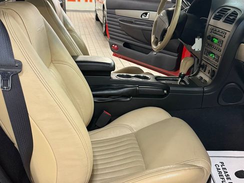Used 2005 Ford Thunderbird image 20