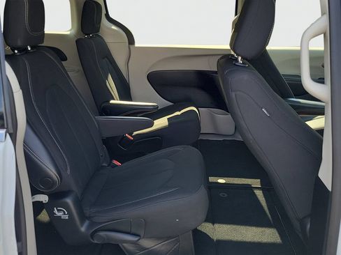 Used 2023 Chrysler Voyager LX FWD image 35