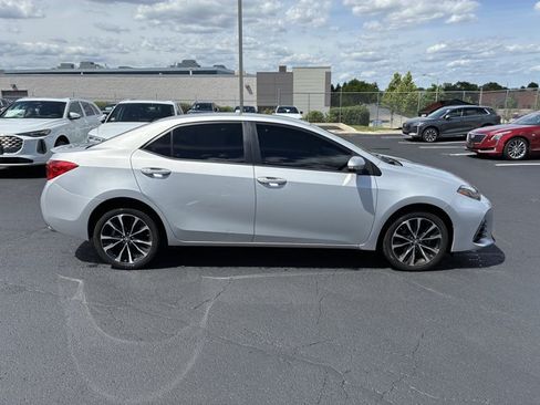 Used 2018 Toyota Corolla SE FWD image 4