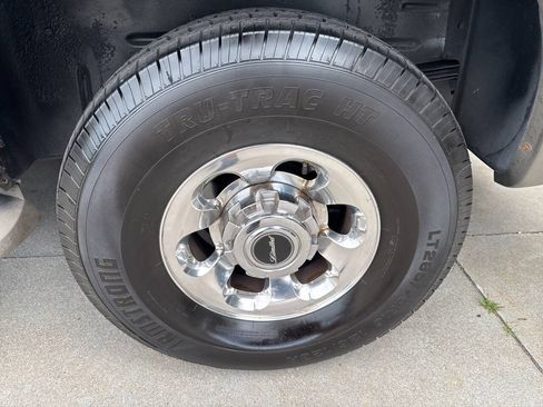Used 2004 Ford Excursion Limited AWD/4WD image 27