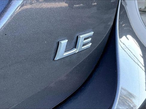 Used 2022 Toyota Camry LE FWD image 21