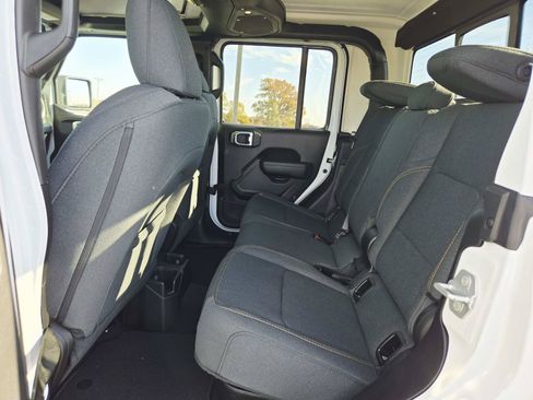 New 2026 Jeep Gladiator Sport AWD/4WD image 13