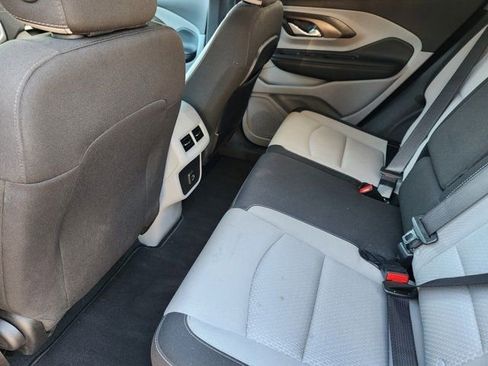 Used 2024 GMC Terrain SLE image 30