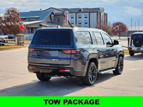 Used 2024 Jeep Wagoneer Series II image 6