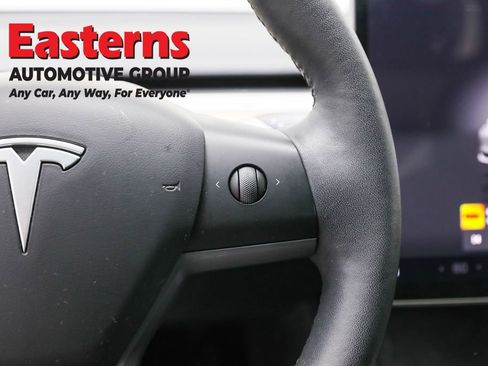 Used 2023 Tesla Model 3 Standard Range image 16