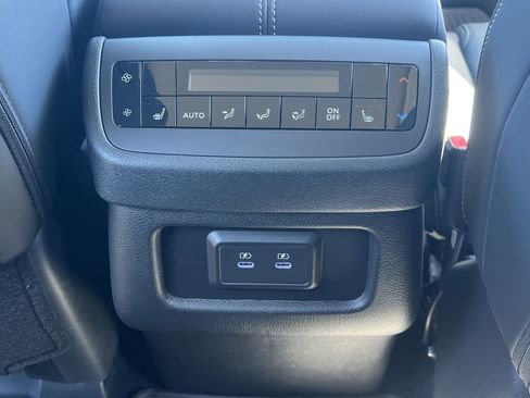 New 2026 Nissan Pathfinder SL image 22