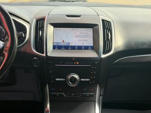 Used 2019 Ford Edge ST w/ Equipment Group 401A AWD/4WD image 18