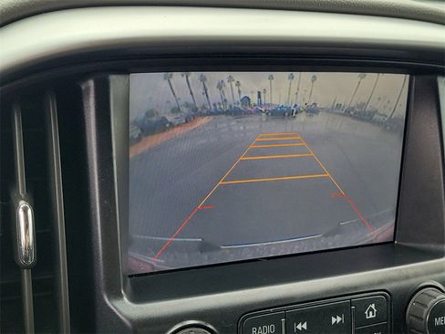 Used 2015 Chevrolet Colorado LT w/ Luxury Package image 9