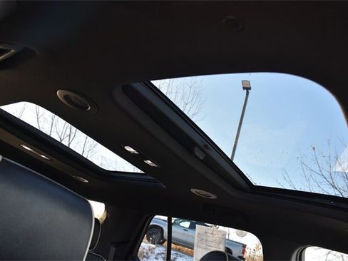 Certified 2023 Chevrolet Traverse Premier w/ Redline Edition image 12