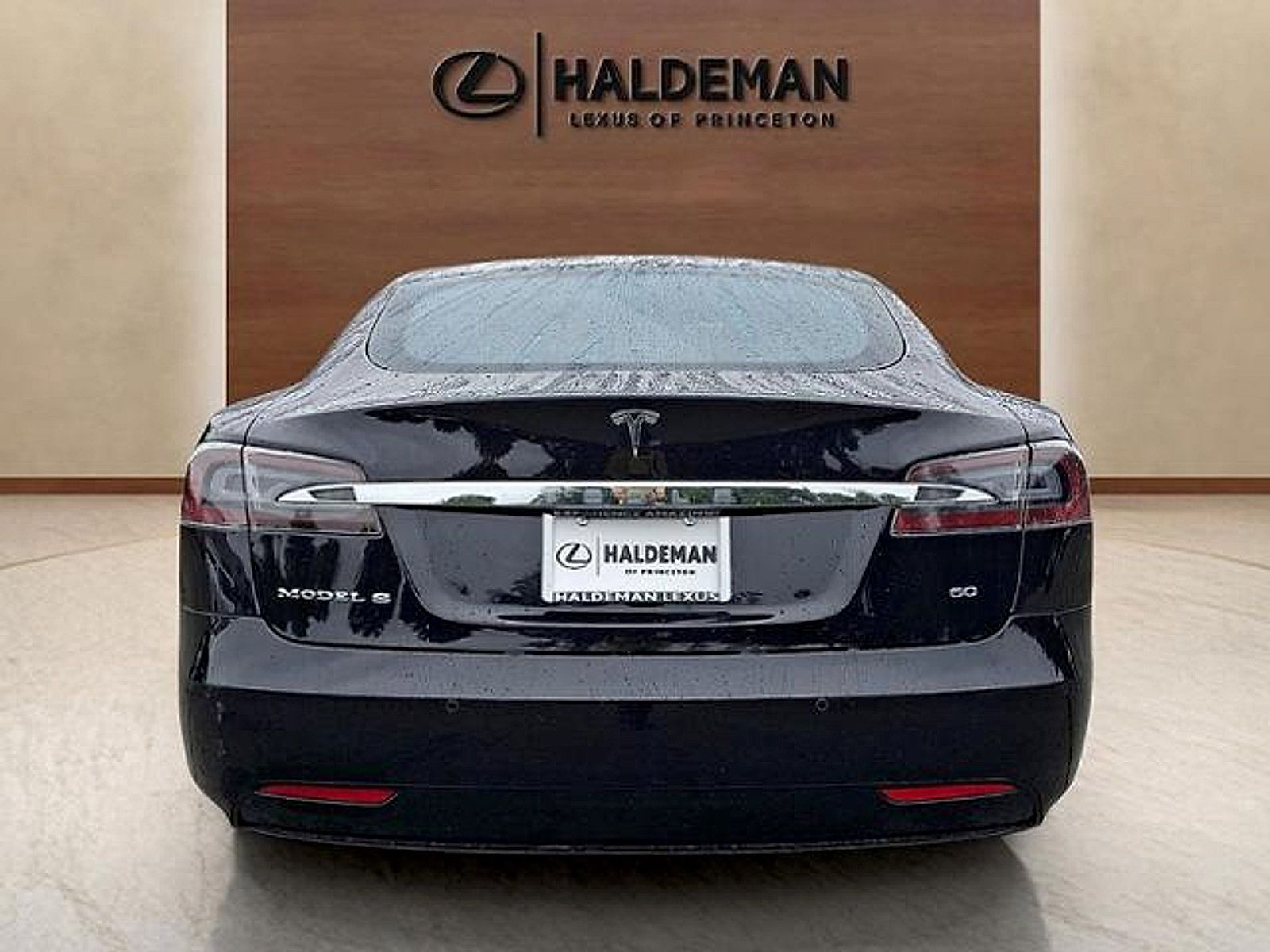 Used 2016 Tesla Model S RWD image 5