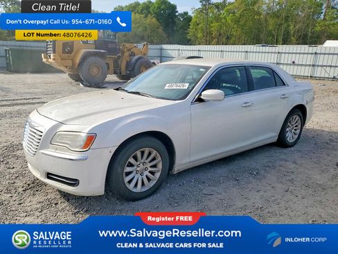 Used 2013 Chrysler 300 image 1