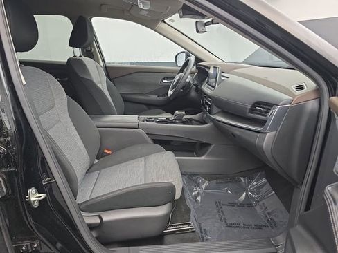 Used 2023 Nissan Rogue SV image 38