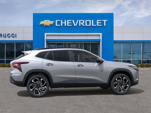 New 2026 Chevrolet Trax RS w/ Sunroof Package image 5