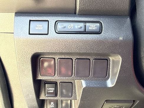 Used 2022 Nissan Frontier SV RWD image 22