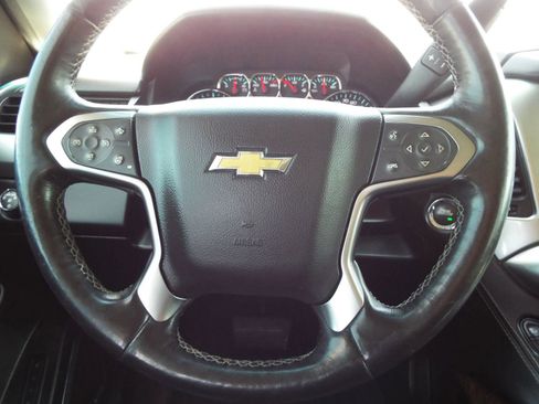 Used 2015 Chevrolet Suburban LTZ RWD image 13