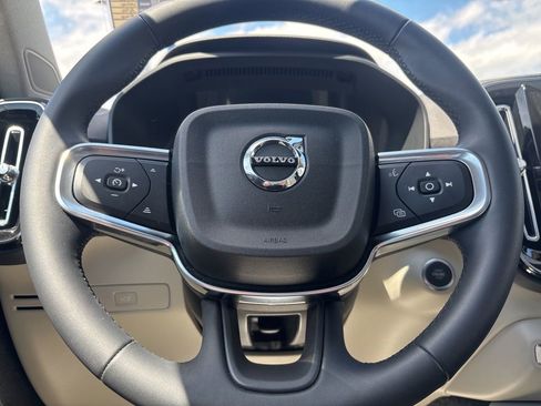 Certified 2023 Volvo XC40 B5 Plus w/ Driver Assist Package AWD/4WD image 22