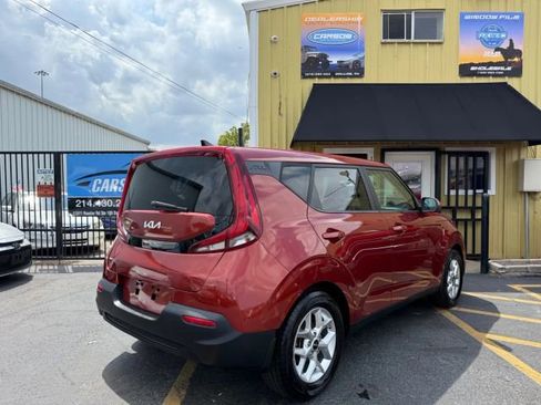 Used 2022 Kia Soul LX w/ Technology Package image 6