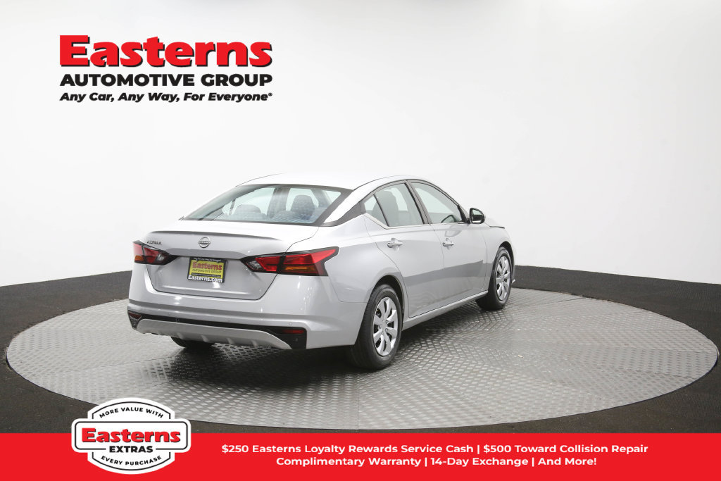Used 2023 Nissan Altima 2.5 S FWD image 39