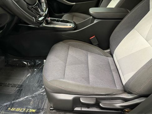 Used 2024 Chevrolet Trax RS image 12