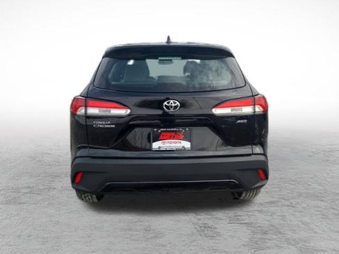 Used 2023 Toyota Corolla Cross L image 7