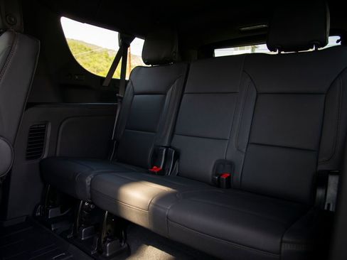 New 2026 Chevrolet Suburban High Country AWD/4WD image 13