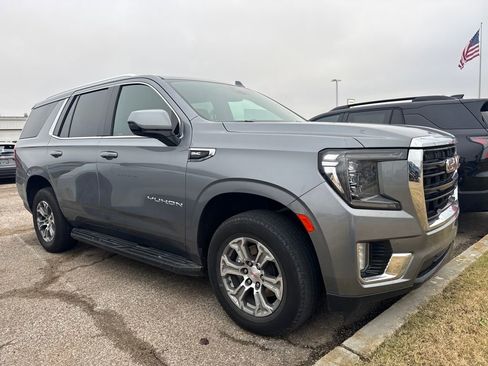 Used 2021 GMC Yukon SLE image 3