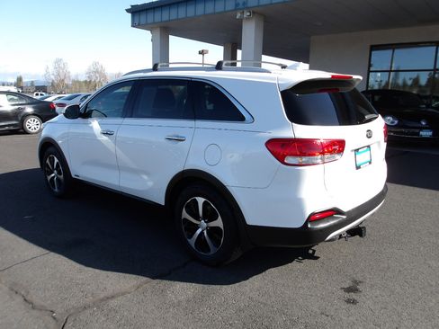 Used 2016 Kia Sorento EX w/ EX Premium Package image 3