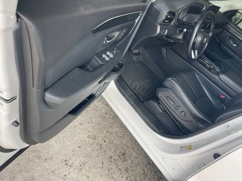 Used 2025 Honda Pilot Elite image 18
